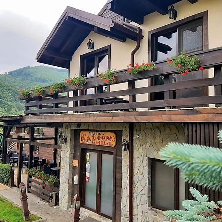 Maggie'S Ranch 호텔 Rîşnov 외부 사진