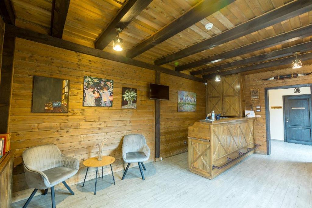 Maggie'S Ranch 호텔 Rîşnov 외부 사진